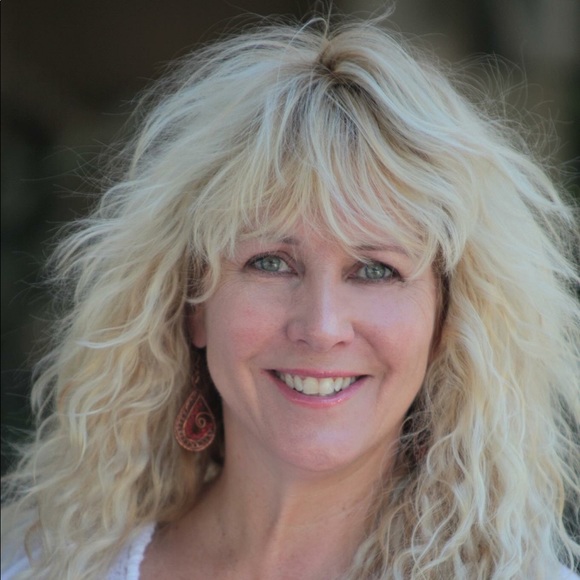 Meet your Posher, Kim - Picture 1 of 1